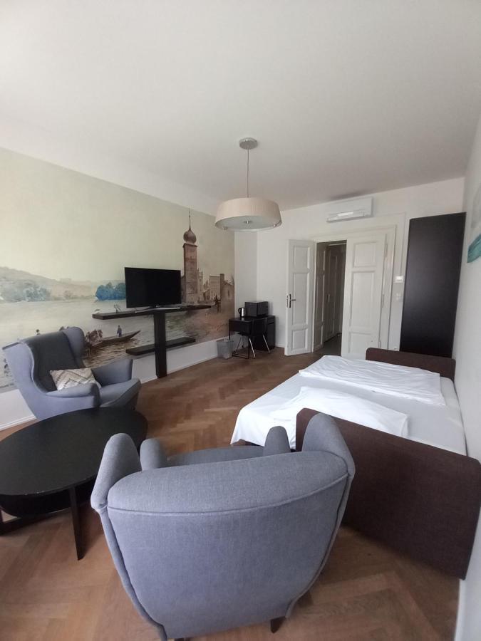 James Hotel & Apartments Prague Ngoại thất bức ảnh