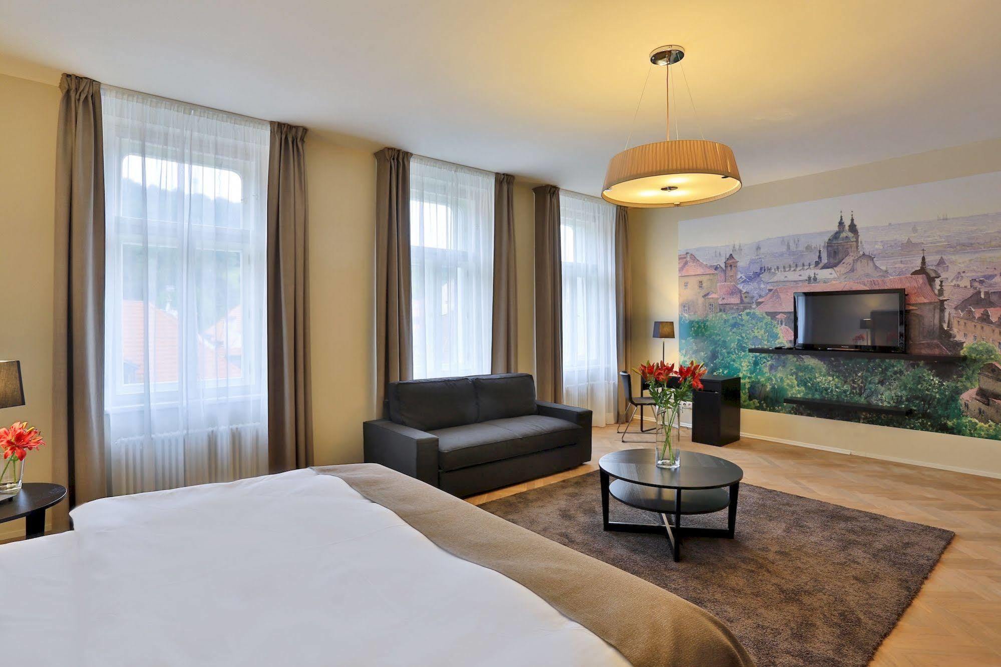 James Hotel & Apartments Prague Ngoại thất bức ảnh